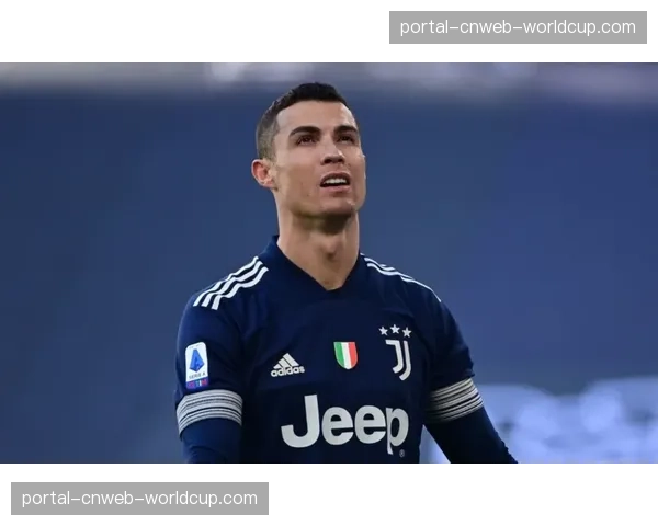 AC米兰0-3惨败乌迪内斯争冠希望破灭，圣西罗响起嘘声